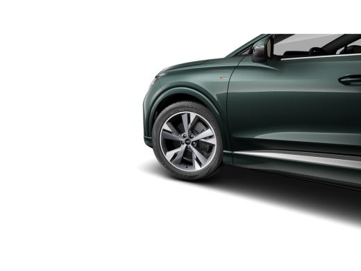 Audi Q4 e-tron S edition | Achterklep, automatisch bedienbaar | Achteruitrijcamera | Adaptive cruise control ActivLease financial lease