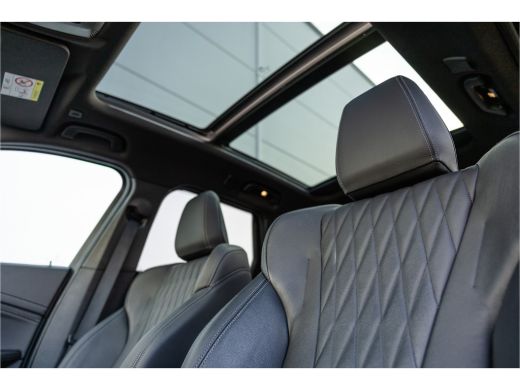 BMW X1 xDrive30e M Sport Pano / Leder / Harman Kardon / 360 camera / Head-up / Massage stoel / ActivLease financial lease