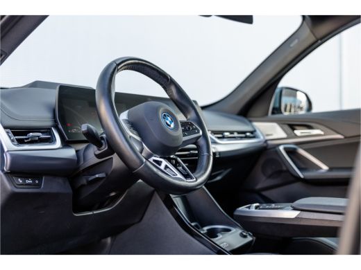 BMW X1 xDrive30e M Sport Pano / Leder / Harman Kardon / 360 camera / Head-up / Massage stoel / ActivLease financial lease