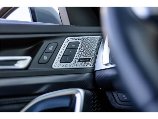 BMW X1 xDrive30e M Sport Pano / Leder / Harman Kardon / 360 camera / Head-up / Massage stoel / ActivLease financial lease