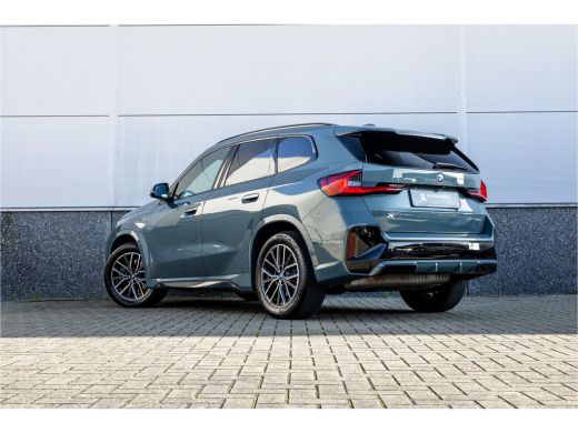 BMW X1 xDrive30e M Sport Pano / Leder / Harman Kardon / 360 camera / Head-up / Massage stoel / ActivLease financial lease