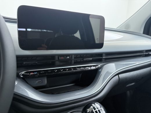Fiat 500 ICON | 10,25" touchscreen radio met Bluetooth, DAB & USB | Automatische airconditioning | Isofix ... ActivLease financial lease