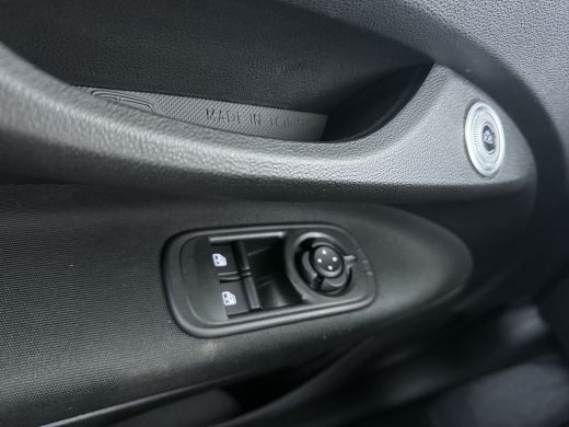 Fiat 500 ICON | 10,25" touchscreen radio met Bluetooth, DAB & USB | Automatische airconditioning | Isofix ... ActivLease financial lease