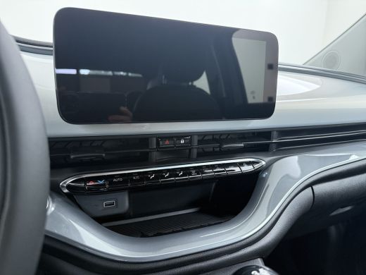 Fiat 500 ICON | 10,25" touchscreen radio met Bluetooth, DAB & USB | Automatische airconditioning | Isofix ... ActivLease financial lease