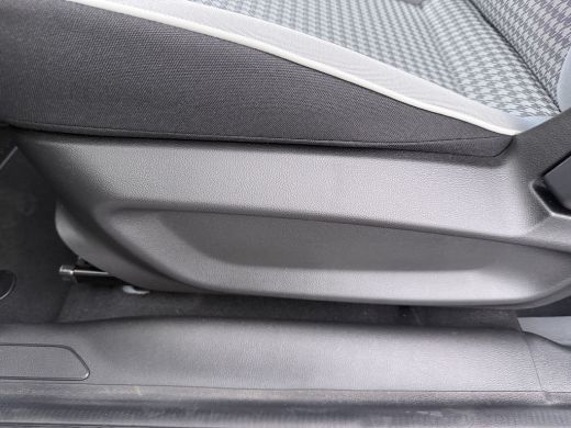 Fiat 500 ICON | 10,25" touchscreen radio met Bluetooth, DAB & USB | Automatische airconditioning | Isofix ... ActivLease financial lease