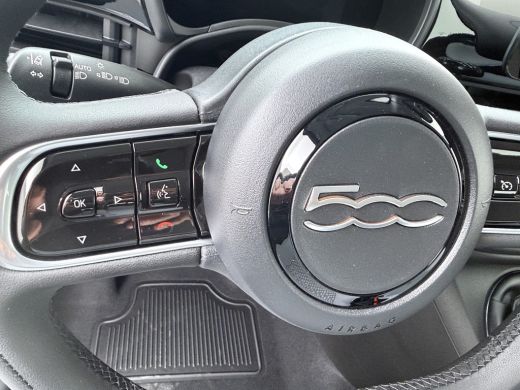 Fiat 500 Torino | 10,25" touchscreen radio met Bluetooth, DAB & USB | Automatische airconditioning | Cruis... ActivLease financial lease