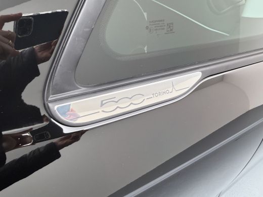 Fiat 500 Torino | 10,25" touchscreen radio met Bluetooth, DAB & USB | Automatische airconditioning | Cruis... ActivLease financial lease