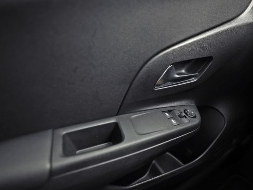 Opel Corsa Business Edition 50 kWh Automaat (SOH 92,5%, VIRTUAL COCKPIT, APPLE CARPLAY, GROOT NAVI, 360 CAME... ActivLease financial lease