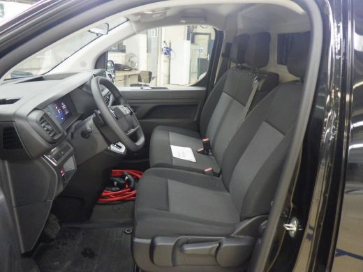 Opel Vivaro-e L2 75 kWh | tot 8 jaar Garantie | Navi by app | Comfortwand | | 11 kW lader | 2 zitplaatsen recht... ActivLease financial lease