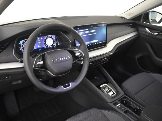 Skoda Octavia Combi Business Edition Plus | Achteruitrijcamera | Chromen grille | Driving mode select ActivLease financial lease