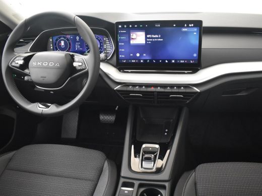 Skoda Octavia Combi Business Edition Plus | Achteruitrijcamera | Chromen grille | Driving mode select ActivLease financial lease