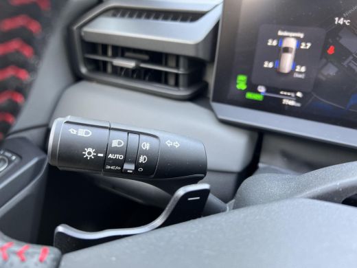 Toyota RAV4 2.5 Plug-in Hybrid AWD 300 GR Sport | 06-10141018 Voor meer informatie ActivLease financial lease