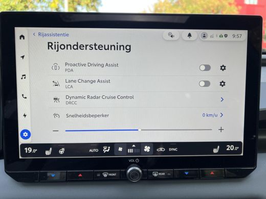 Toyota RAV4 2.5 Plug-in Hybrid AWD 300 GR Sport | 06-10141018 Voor meer informatie ActivLease financial lease