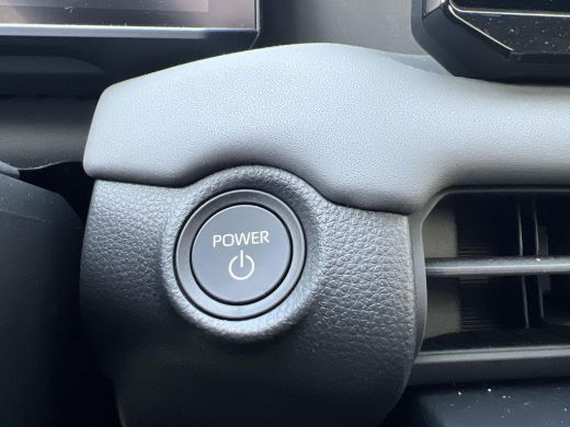 Toyota RAV4 2.5 Plug-in Hybrid AWD 300 GR Sport | 06-10141018 Voor meer informatie ActivLease financial lease