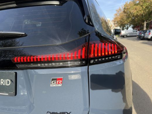 Toyota RAV4 2.5 Plug-in Hybrid AWD 300 GR Sport | 06-10141018 Voor meer informatie ActivLease financial lease