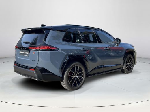 Toyota RAV4 2.5 Plug-in Hybrid AWD 300 GR Sport | 06-10141018 Voor meer informatie ActivLease financial lease