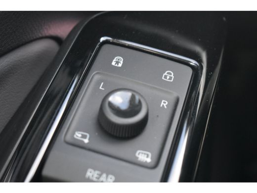 Volkswagen ID.4 Pro Limited Edition | 'App-Connect' draadloze smartphone integratie | Achterbank in ongelijke del... ActivLease financial lease