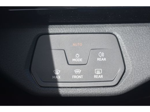 Volkswagen ID.4 Pro Limited Edition | 'App-Connect' draadloze smartphone integratie | Achterbank in ongelijke del... ActivLease financial lease