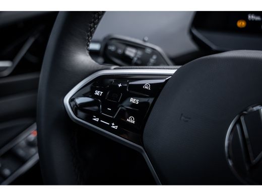 Volkswagen ID.4 Pro Limited Edition Plus | 'App-Connect' draadloze smartphone integratie | Achterbank in ongelijk... ActivLease financial lease