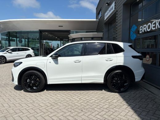 Volkswagen Tiguan R-Line Edition - eHybrid | 'App-Connect' draadloze smartphone integratie | Automatische afstandsr... ActivLease financial lease