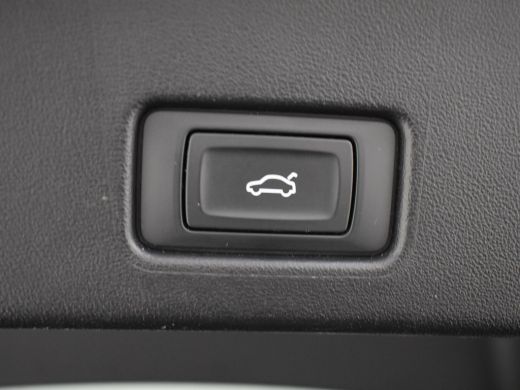 Audi Q4 Sportback e-tron 40 S edition 77 kWh 204pk l S-Line int. l SONOS Sound l Stoelverwarming l Half Leder l Elektr. Kl... ActivLease financial lease