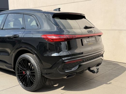 Audi Q5 2.0 TFSI e-hybrid quattro S edition Competition Pano-ACC-367PK-Keyless-Matrix-Trekhaak-Pass scher... ActivLease financial lease
