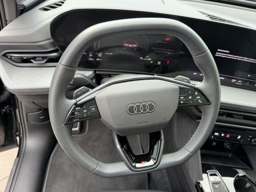 Audi Q5 2.0 TFSI e-hybrid quattro S edition Competition Pano-ACC-367PK-Keyless-Matrix-Trekhaak-Pass scher... ActivLease financial lease