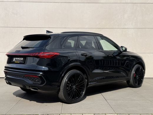 Audi Q5 2.0 TFSI e-hybrid quattro S edition Competition Pano-ACC-367PK-Keyless-Matrix-Trekhaak-Pass scher... ActivLease financial lease