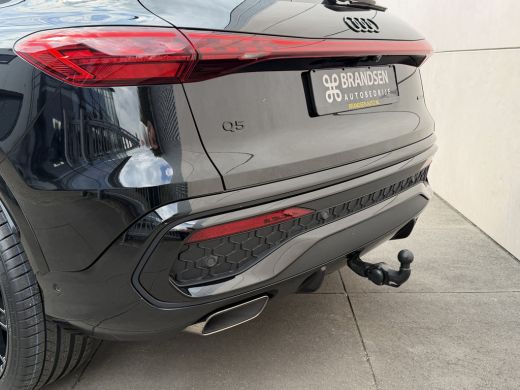 Audi Q5 2.0 TFSI e-hybrid quattro S edition Competition Pano-ACC-367PK-Keyless-Matrix-Trekhaak-Pass scher... ActivLease financial lease