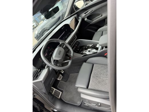 Audi Q5 2.0 TFSI e-hybrid quattro S edition Competition Pano-ACC-367PK-Keyless-Matrix-Trekhaak-Pass scher... ActivLease financial lease