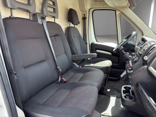 Citroën Jumper 30 2.2 BlueHDi 140 L2H2 Control Economy | Airco | Camera | Parkeersensors | Trekhaak | Imperiaal ActivLease financial lease
