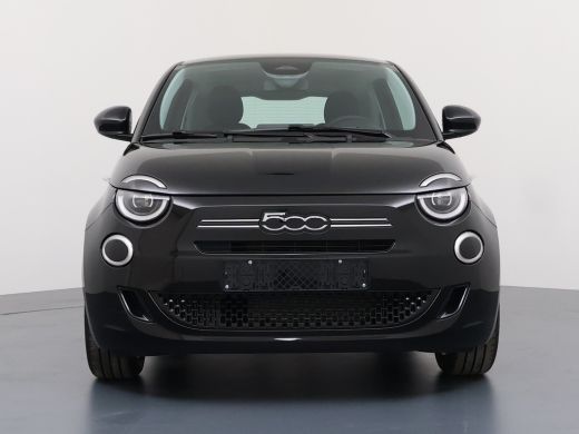 Fiat 500 Torino | 10,25" touchscreen radio met Bluetooth, DAB & USB | Automatische airconditioning | Cruis... ActivLease financial lease