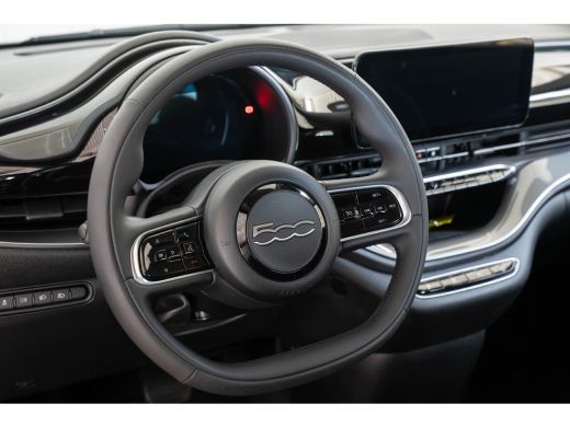 Fiat 500 Urban 42 kWh l Apple Car Play l Android l Camera l Leder Multi Stuur l Cr Control l Climate Contr... ActivLease financial lease