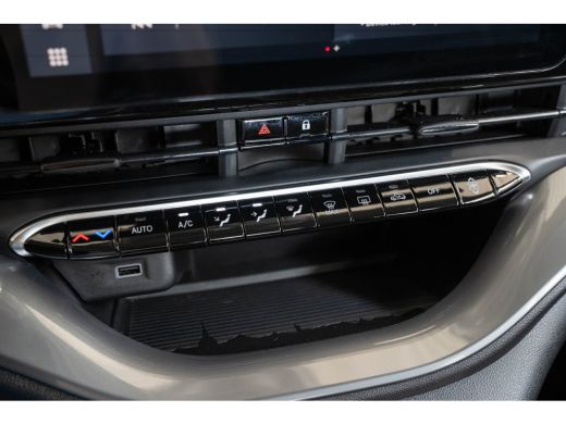 Fiat 500 Urban 42 kWh l Apple Car Play l Android l Camera l Leder Multi Stuur l Cr Control l Climate Contr... ActivLease financial lease