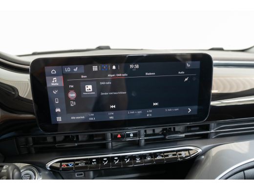 Fiat 500 Urban 42 kWh l Apple Car Play l Android l Camera l Leder Multi Stuur l Cr Control l Climate Contr... ActivLease financial lease