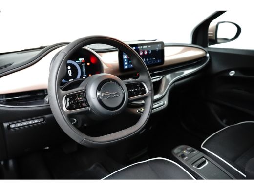 Fiat 500e 3+1 Icon 42 kWh 118 pk | Stoelverwarming | 16 inch LM-Velgen | Apple Carplay | ActivLease financial lease