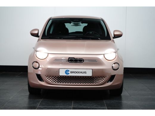 Fiat 500e 3+1 Icon 42 kWh 118 pk | Stoelverwarming | 16 inch LM-Velgen | Apple Carplay | ActivLease financial lease