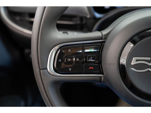 Fiat 500e Icon 42 kWh | Camera | Stoelverwarming | Apple Carplay & Android Auto | Parkeersensoren | Lichtme... ActivLease financial lease
