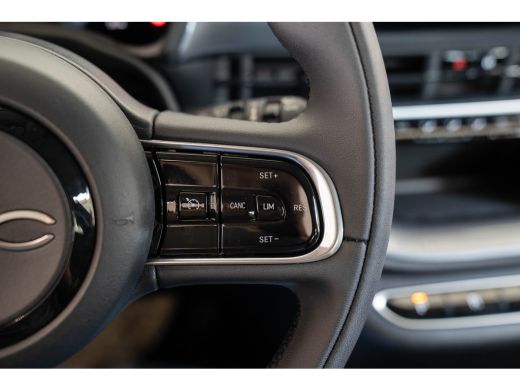 Fiat 500e Icon 42 kWh | Camera | Stoelverwarming | Apple Carplay & Android Auto | Parkeersensoren | Lichtme... ActivLease financial lease