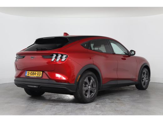 Ford Mustang Mach-E Mach-E RWD 75 kWh | Dealer Onderhouden! | 1e Eigenaar! | Leder | Winterpack | Camera | Clima | Cr... ActivLease financial lease