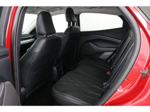 Ford Mustang Mach-E Mach-E RWD 75 kWh | Dealer Onderhouden! | 1e Eigenaar! | Leder | Winterpack | Camera | Clima | Cr... ActivLease financial lease