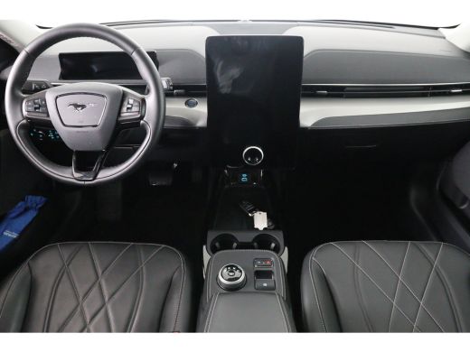 Ford Mustang Mach-E Mach-E RWD 75 kWh | Dealer Onderhouden! | 1e Eigenaar! | Leder | Winterpack | Camera | Clima | Cr... ActivLease financial lease
