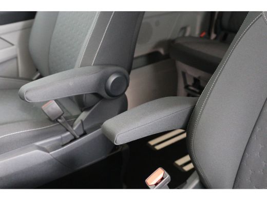 Ford Tourneo Custom Custom 340 Titanium 65 kWh 8-Persoons | Camera | Stoel-/Stuurverwarming | Climate | Cruise | Keyl... ActivLease financial lease