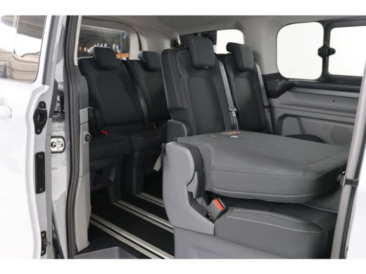 Ford Tourneo Custom Custom 340 Titanium 65 kWh 8-Persoons | Camera | Stoel-/Stuurverwarming | Climate | Cruise | Keyl... ActivLease financial lease