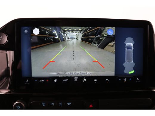 Ford Tourneo Custom Custom 340 Titanium 65 kWh 8-Persoons | Camera | Stoel-/Stuurverwarming | Climate | Cruise | Keyl... ActivLease financial lease