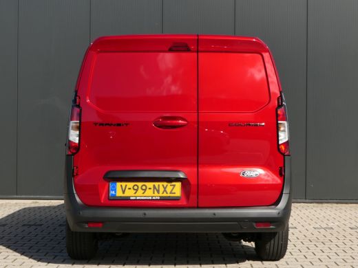 Ford Transit Courier Limited 1.0 EcoBoost | Winter Pack | Navigatie | Lichtmetalen velgen | Camera | ActivLease financial lease