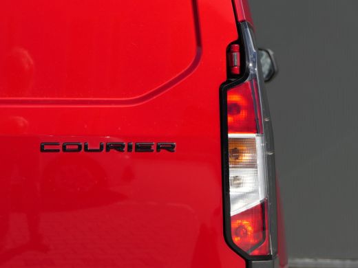 Ford Transit Courier Limited 1.0 EcoBoost | Winter Pack | Navigatie | Lichtmetalen velgen | Camera | ActivLease financial lease