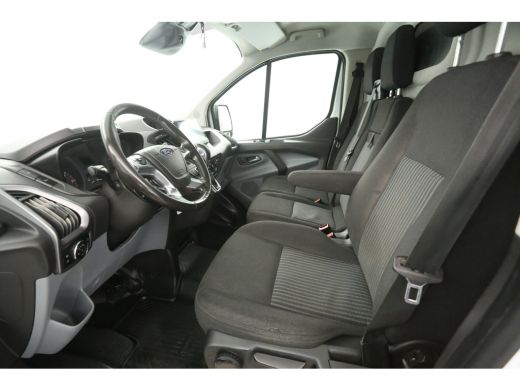 Ford Transit Custom 2.0 TDCI L2H1 | Automaat | Airco | Cruise | Camera | 3 Zits | Trekhaak | 2xSchuifdeur ActivLease financial lease