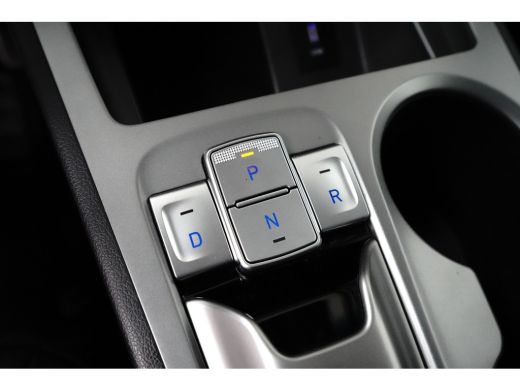Hyundai Kona Comfort 64 kWh | Achterbank in delen neerklapbaar | Achteruitrijcamera | Airco (automatisch) ActivLease financial lease