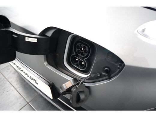 Hyundai Kona Comfort 64 kWh | Achterbank in delen neerklapbaar | Achteruitrijcamera | Airco (automatisch) ActivLease financial lease